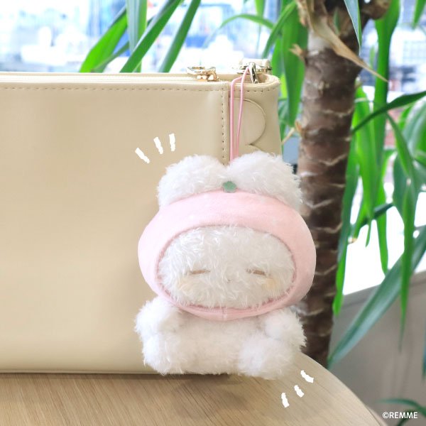 大人気ぬいぐるみ作家REMMEによる『うさぎのねむちゃん』のマスコット