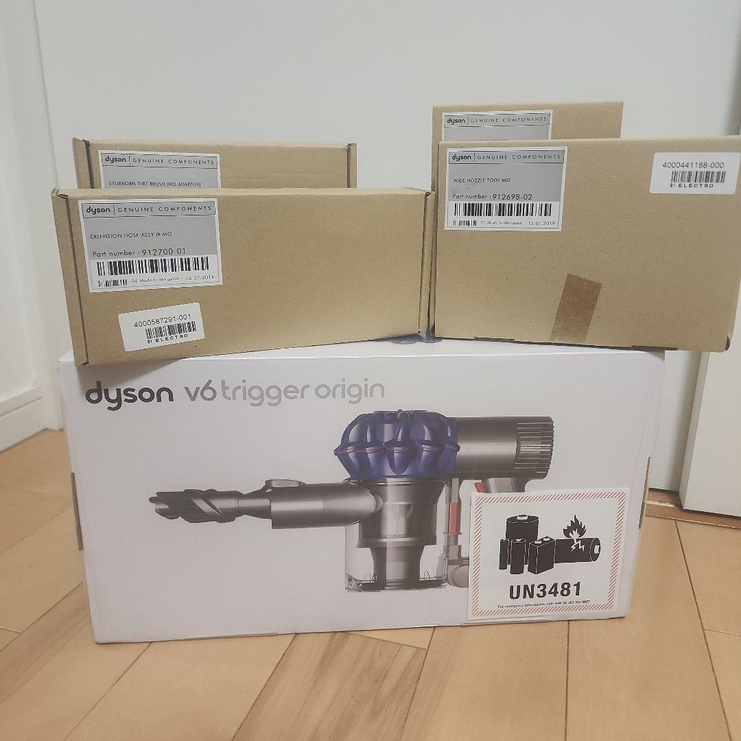 【新品▪️未使用】dyson v6 DC61 + 各種オプション品 Dyson（ダイソン） v6 互換 LED ソフトローラークリーナーヘッド dyson