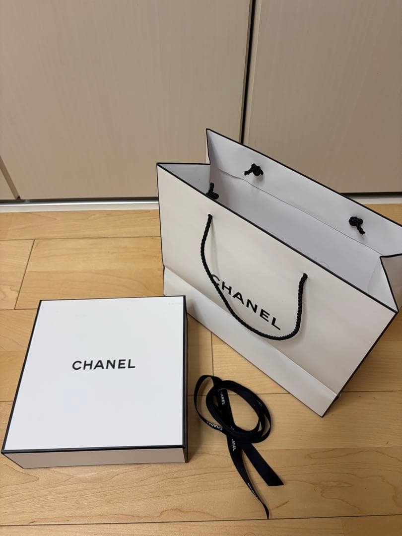 【CHANEL】ギフトボックス (ボディクリーム/パルファム/リップクリーム) 楽天市場】【国内正規品・公式ギフトBOX付】CHANEL シャネル リップ