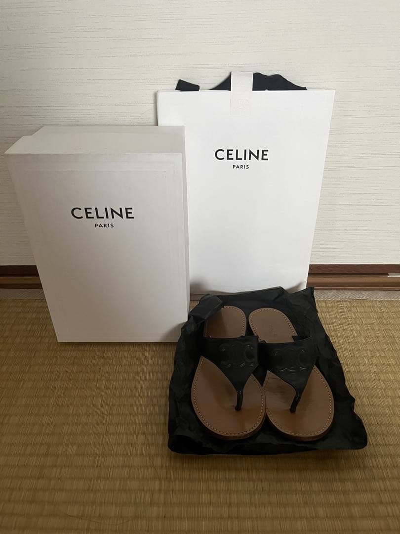 CELINE トリオンフ　サンダル 210.jpg